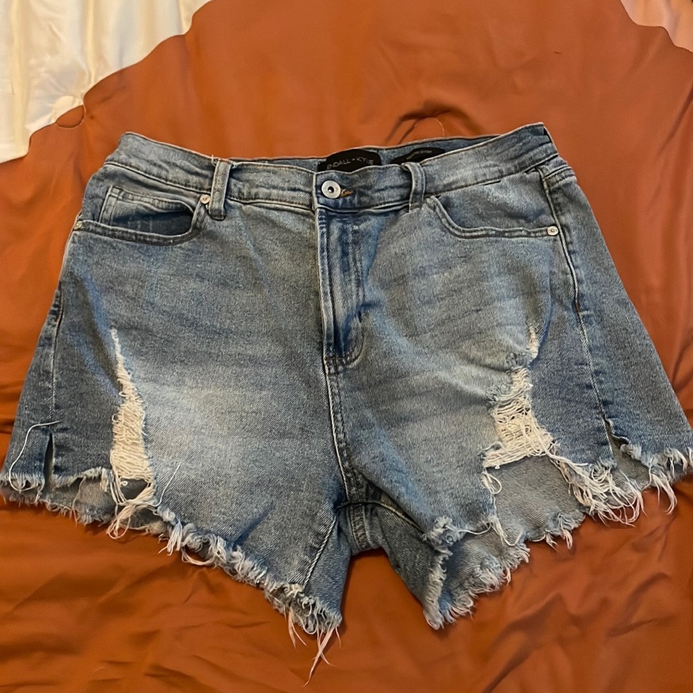 Kendall + Kylie icon short